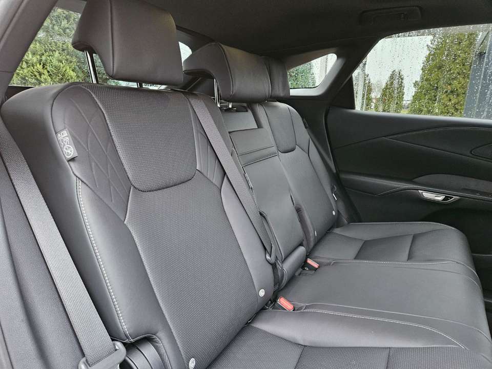 Lexus RX 450h - Imagem 13