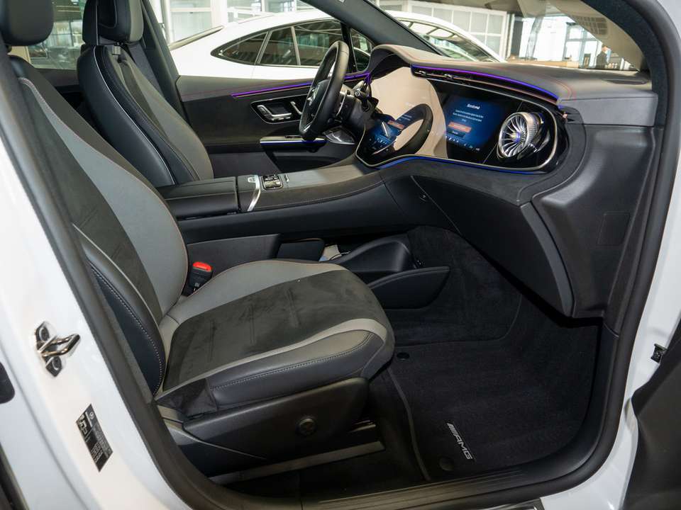 Mercedes-Benz EQE 43 - Imagem 5