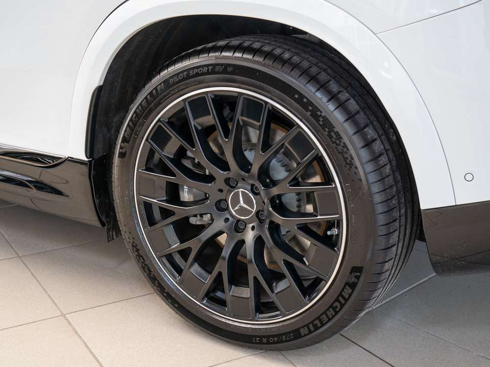 Mercedes-Benz EQE 43 - Imagem 10