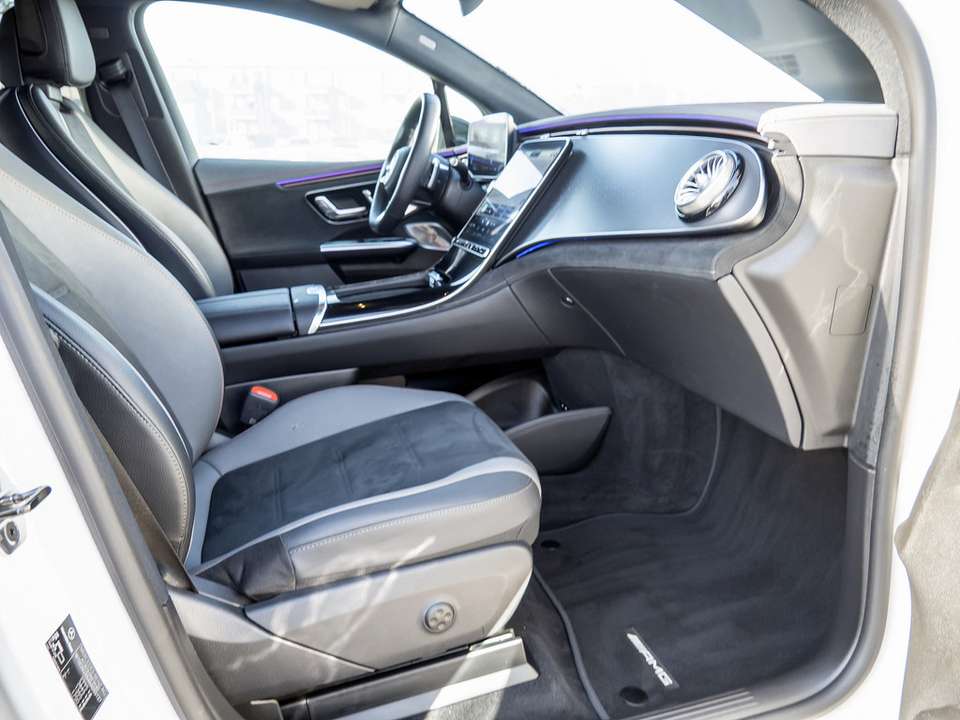Mercedes-Benz EQE 350 - Imagem 5