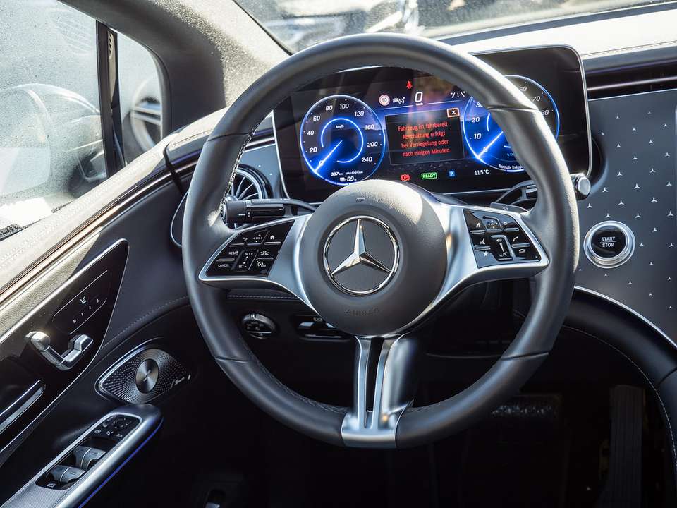 Mercedes-Benz EQE 350 - Imagem 12