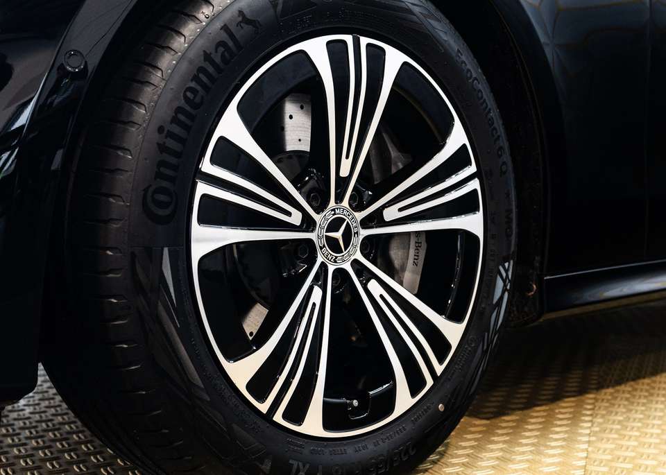 Mercedes-Benz E 220 - Imagem 8