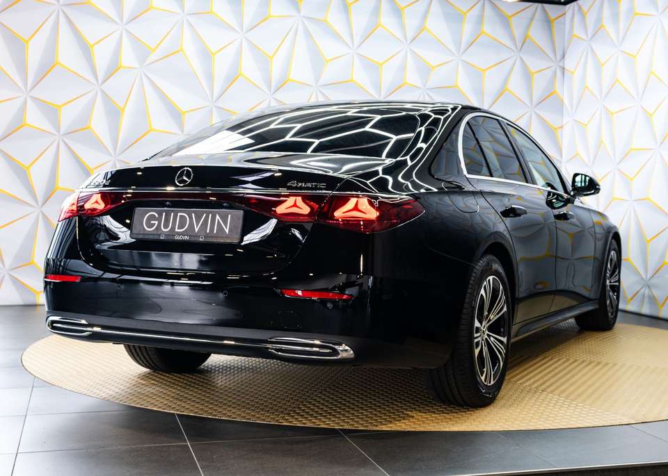 Mercedes-Benz E 220 - Imagem 13