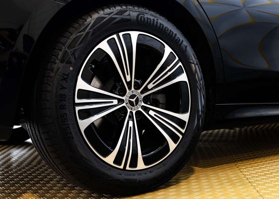 Mercedes-Benz E 220 - Imagem 15