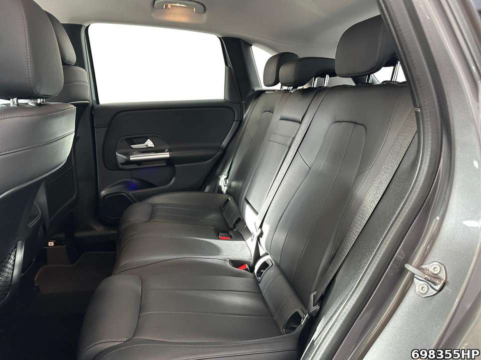 Mercedes-Benz B 180 - Imagem 9