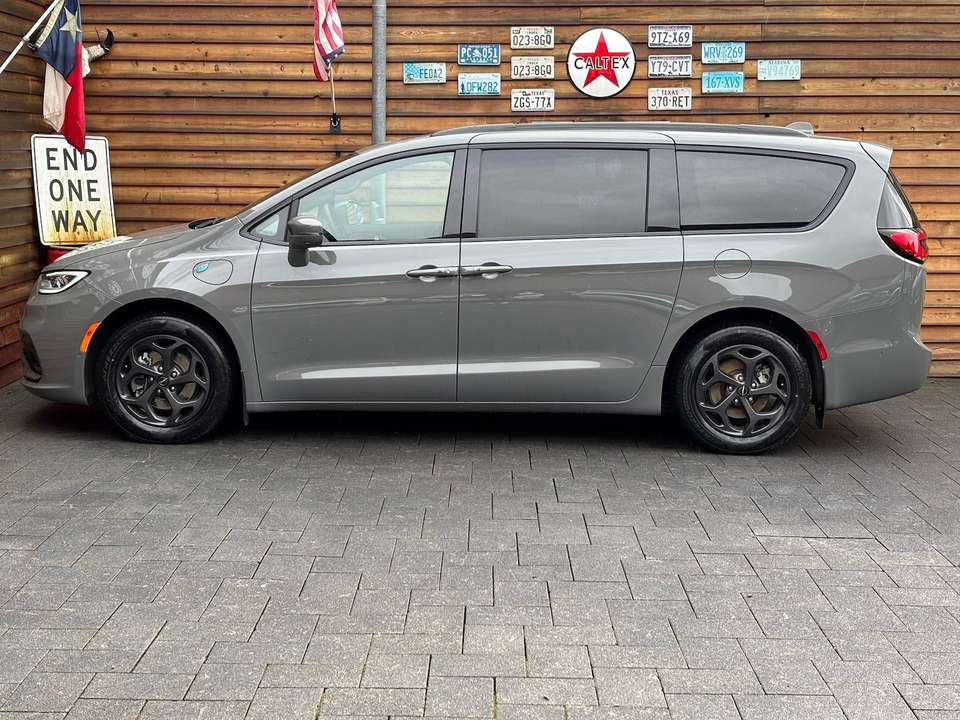 Chrysler Pacifica - Imagem 11