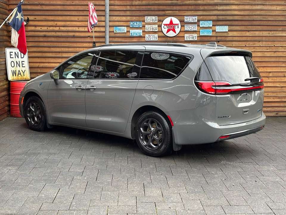 Chrysler Pacifica - Imagem 13