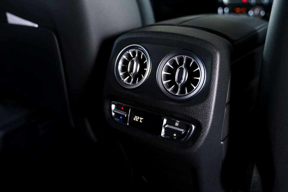 Mercedes-Benz G 400 - Imagem 13