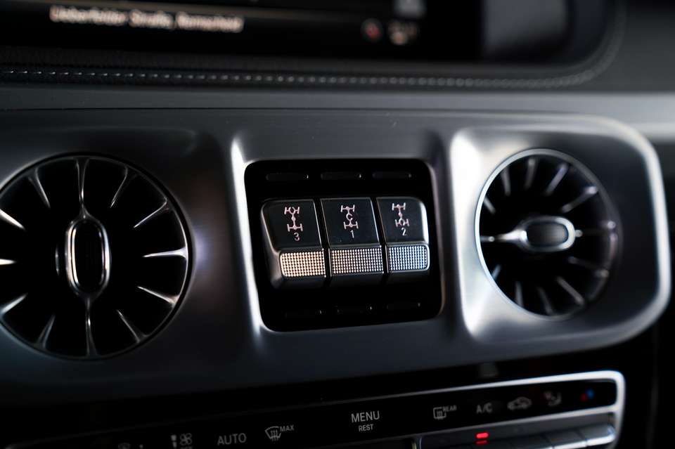 Mercedes-Benz G 400 - Imagem 15