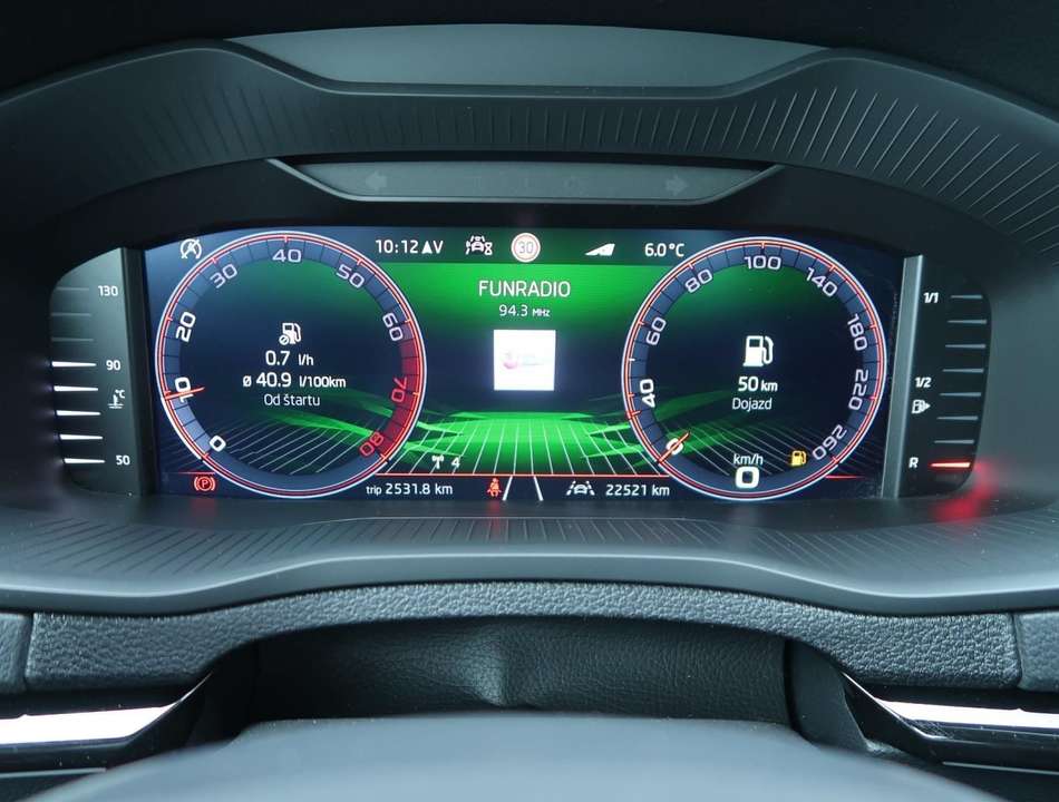 Skoda Karoq - Imagem 8