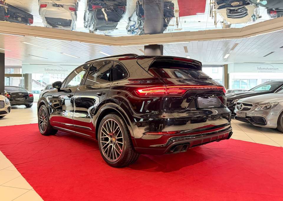 Porsche Cayenne - Imagem 5