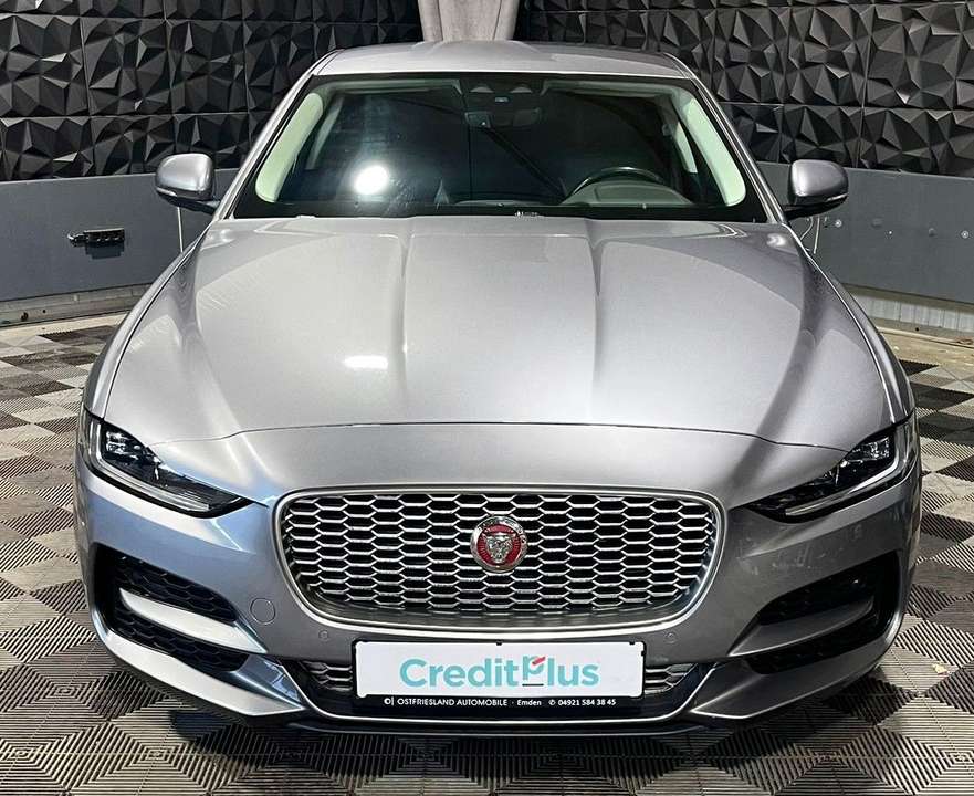 Jaguar XE - Imagem 4