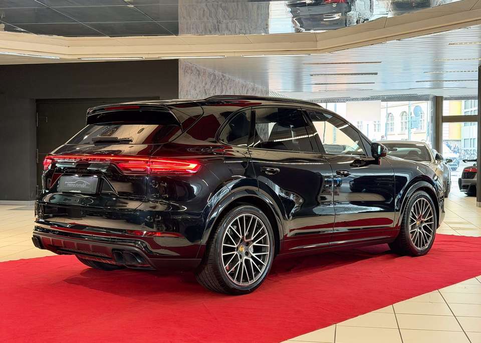Porsche Cayenne - Imagem 8