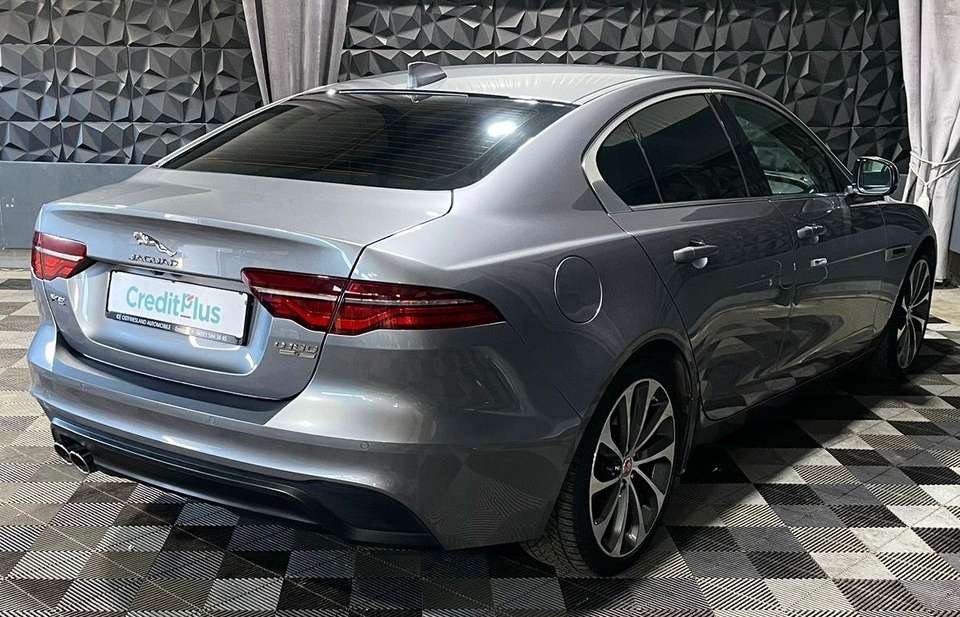 Jaguar XE - Imagem 8