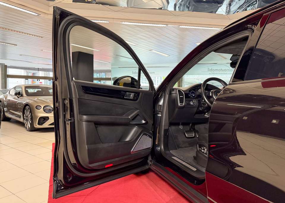 Porsche Cayenne - Imagem 13