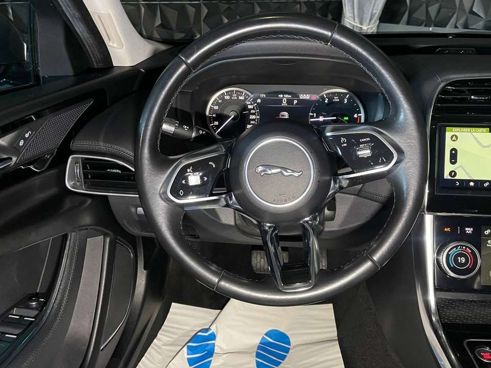 Jaguar XE - Imagem 10