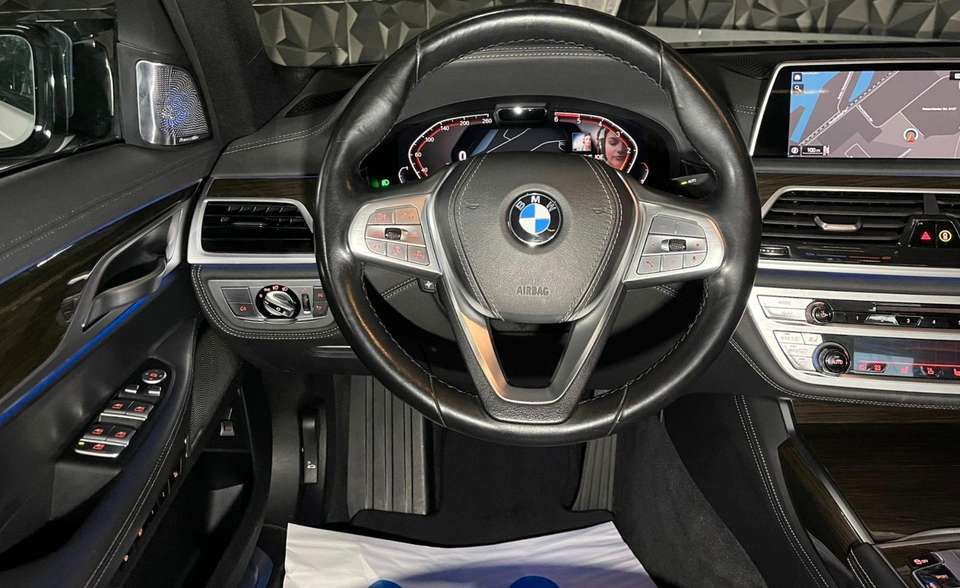 BMW 730 - Imagem 11