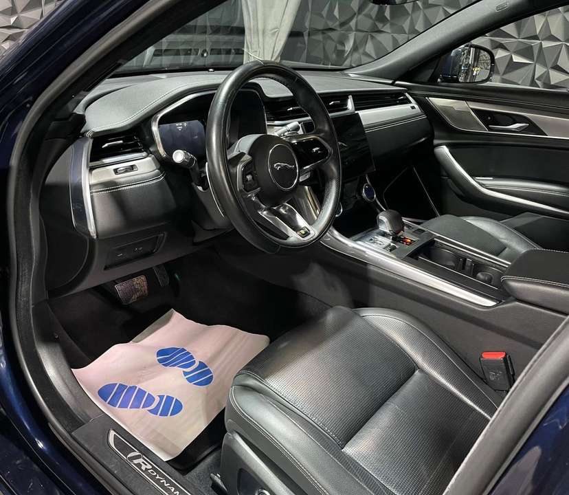 Jaguar XF - Imagem 12