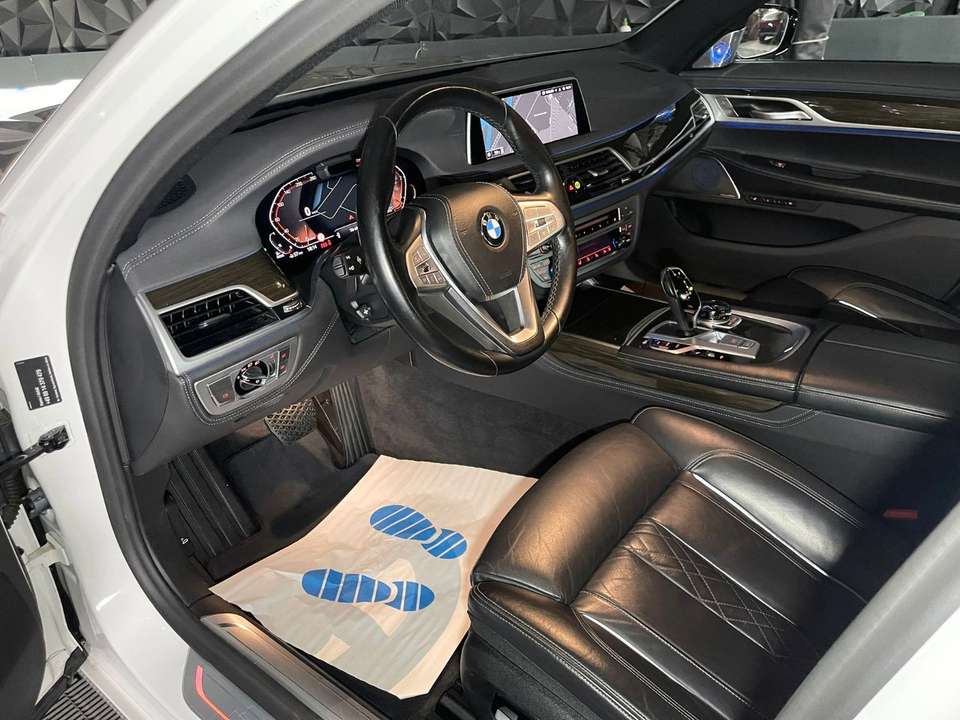 BMW 730 - Imagem 12