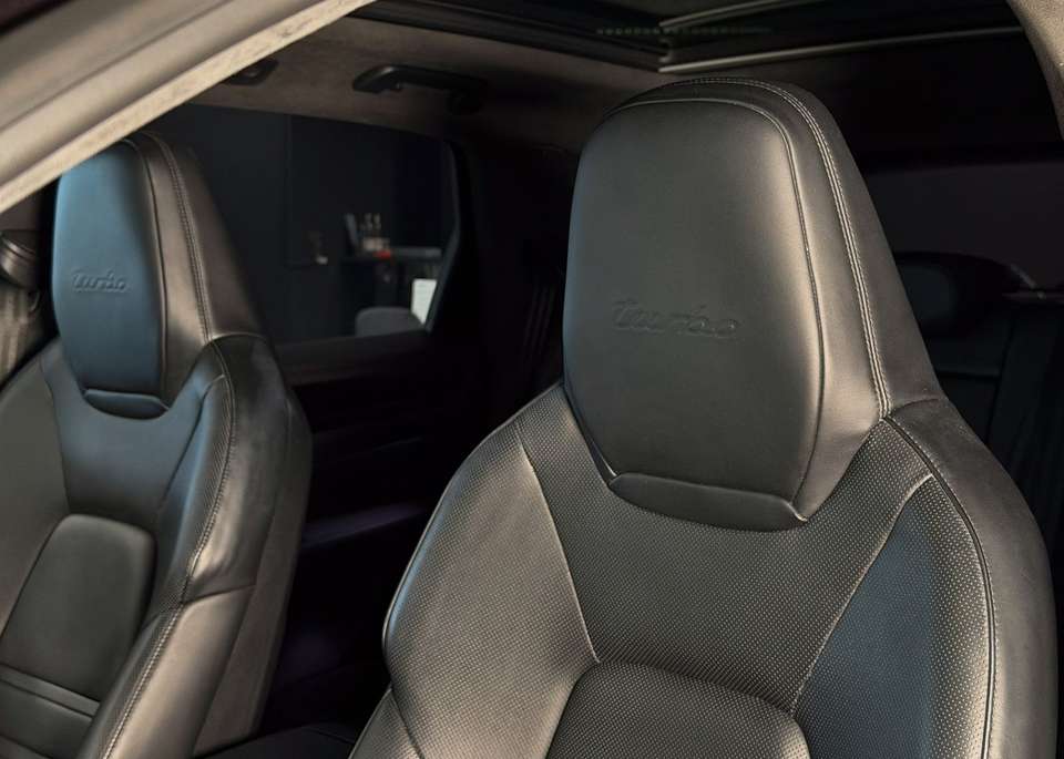 Porsche Cayenne - Imagem 17