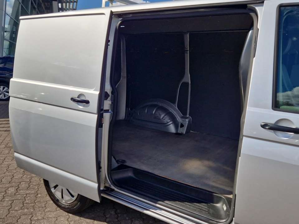 Volkswagen Transporter - Imagem 13