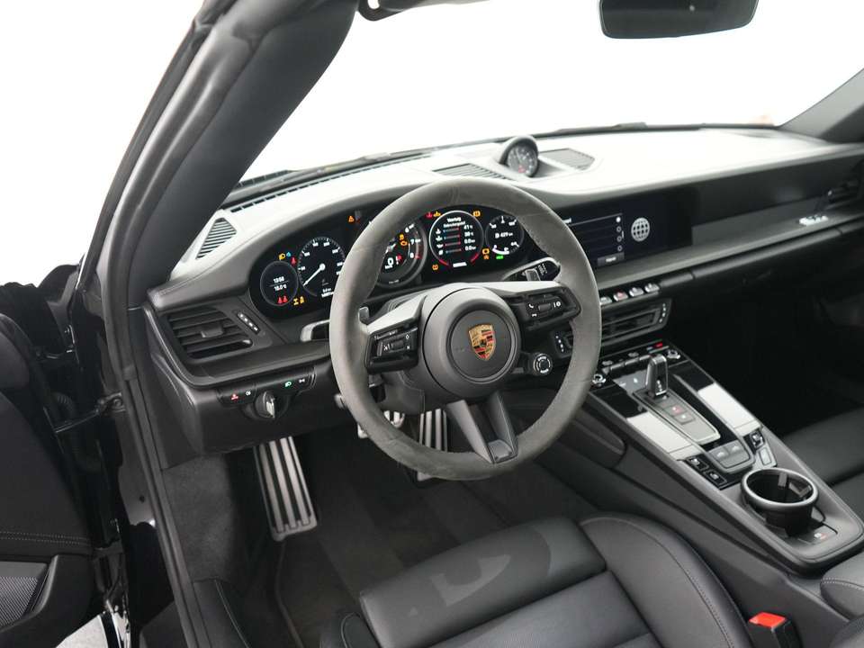 Porsche 992 - Imagem 13