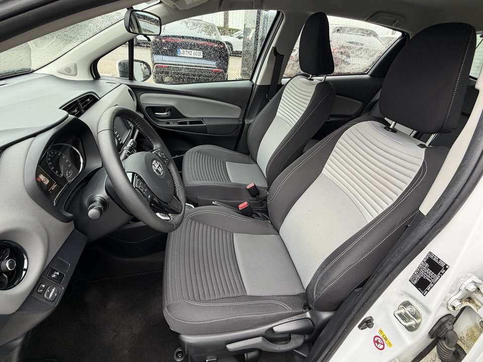 Toyota Yaris - Imagem 6