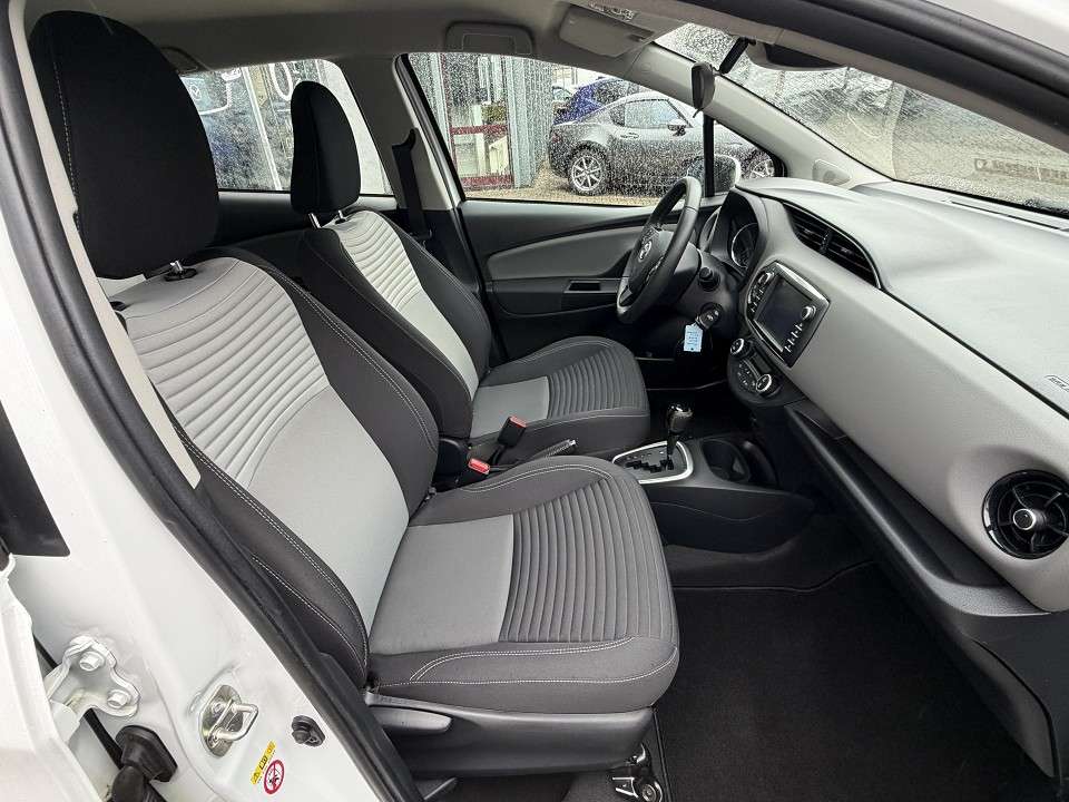 Toyota Yaris - Imagem 7