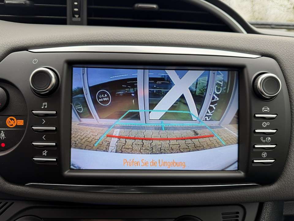 Toyota Yaris - Imagem 11