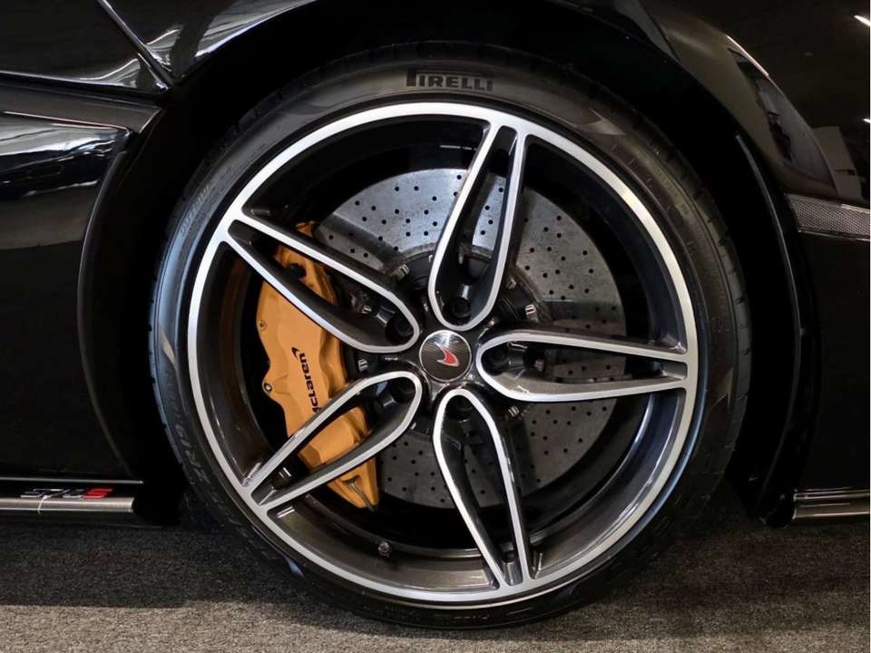 McLaren 570S - Imagem 9