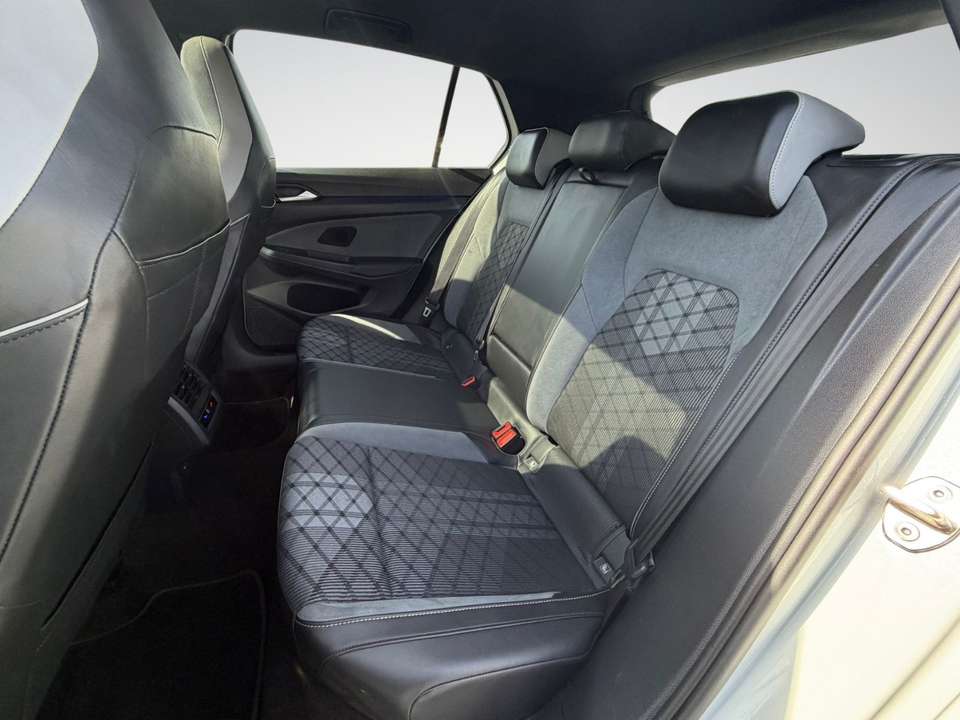 Volkswagen Golf - Imagem 12