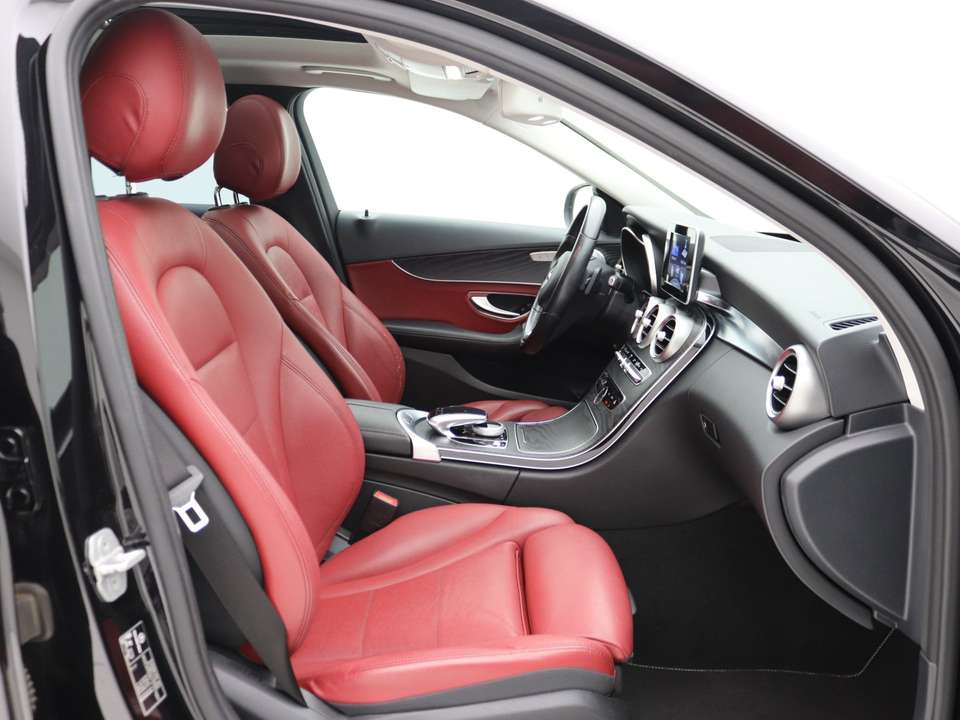 Mercedes-Benz C 350 - Imagem 11