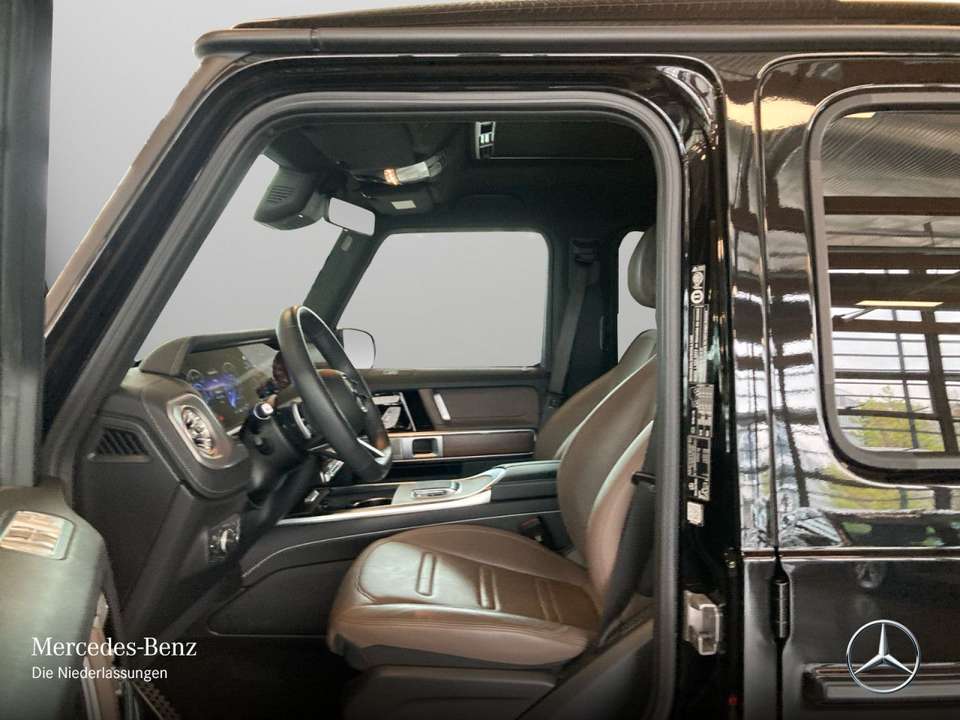 Mercedes-Benz G 580 - Imagem 11