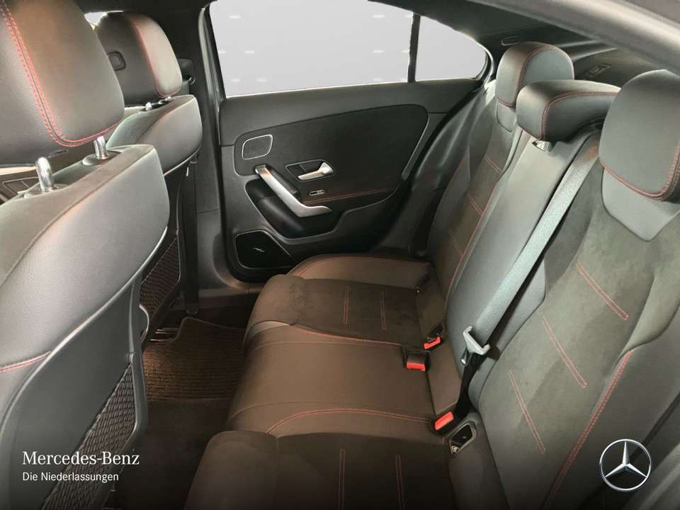 Mercedes-Benz A 200 - Imagem 12