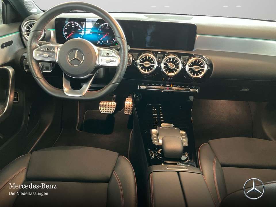 Mercedes-Benz A 200 - Imagem 13