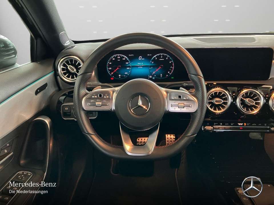 Mercedes-Benz A 200 - Imagem 14