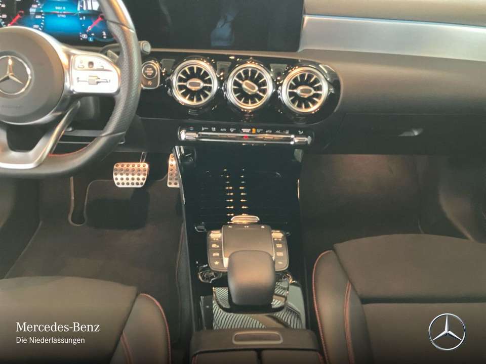 Mercedes-Benz A 200 - Imagem 15