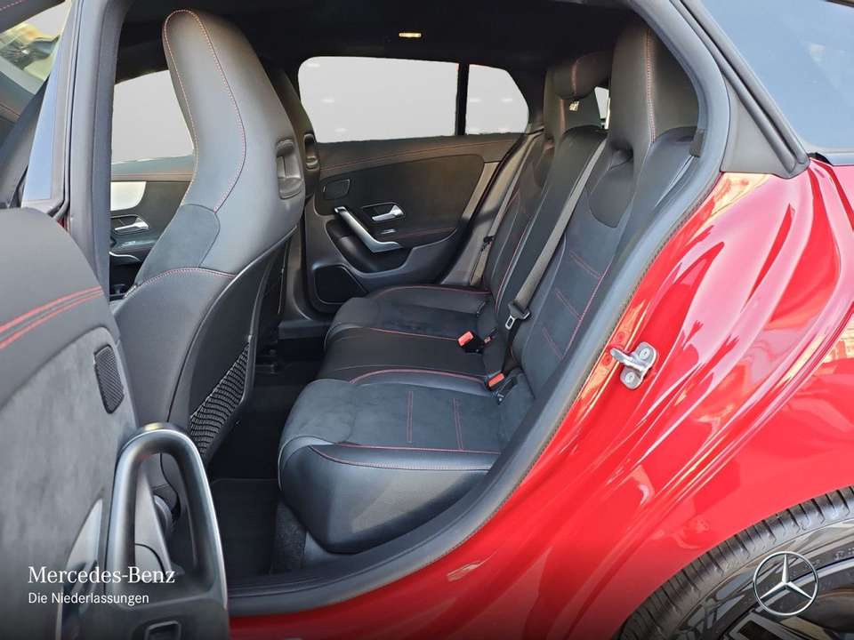 Mercedes-Benz CLA 250 - Imagem 12