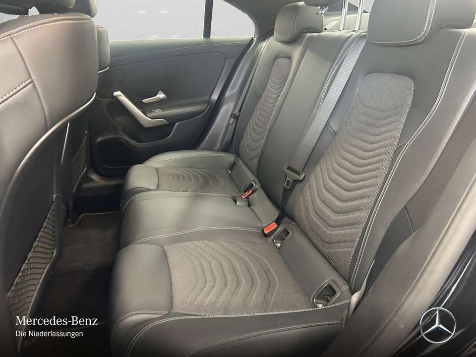 Mercedes-Benz CLA 200 - Imagem 12