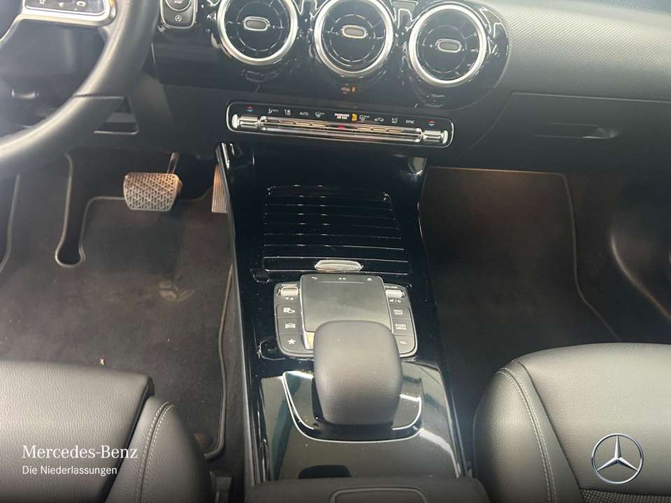 Mercedes-Benz CLA 200 - Imagem 15