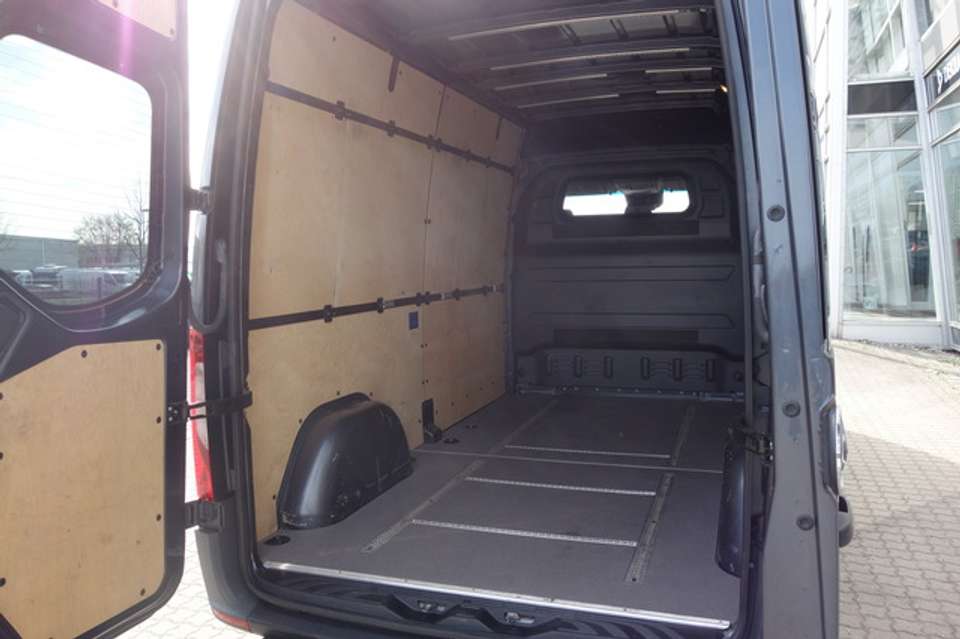 Mercedes-Benz Sprinter - Imagem 8