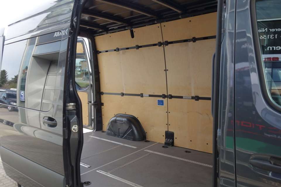 Mercedes-Benz Sprinter - Imagem 10