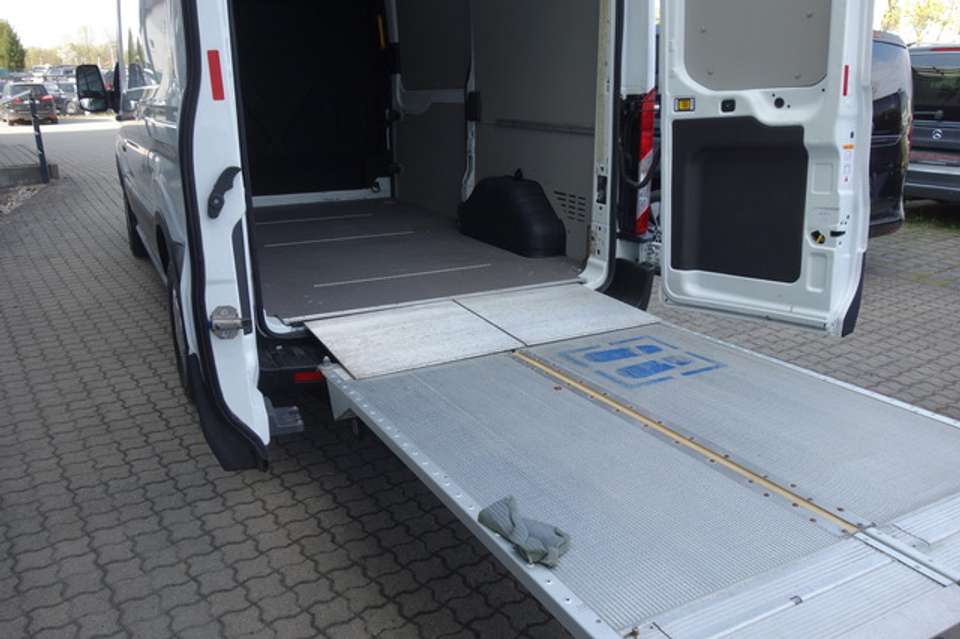 Ford Transit - Imagem 11