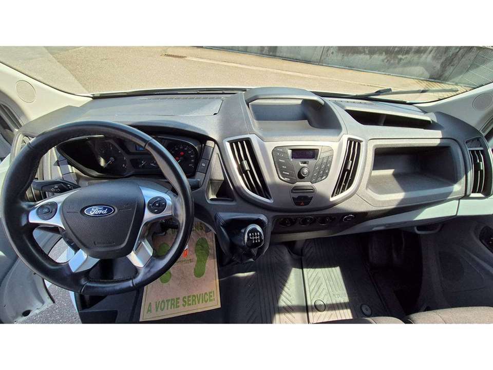 Ford E-Transit - Imagem 9