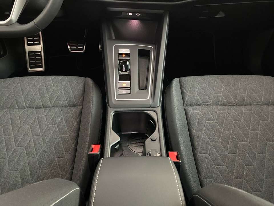 Volkswagen Golf Variant - Imagem 13