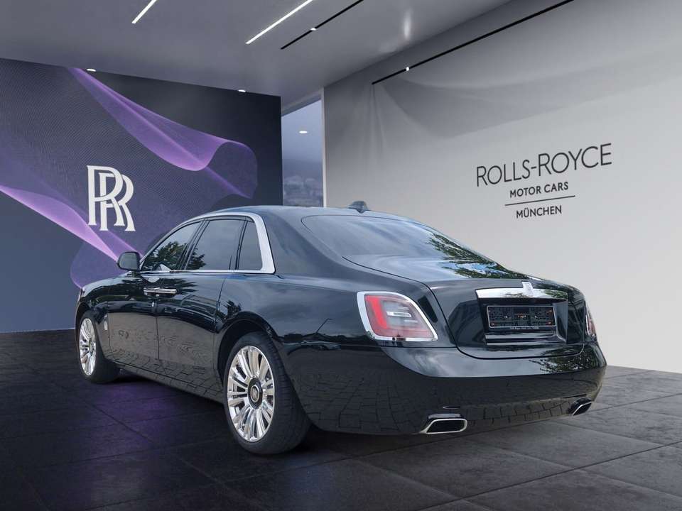Rolls-Royce Ghost - Imagem 2