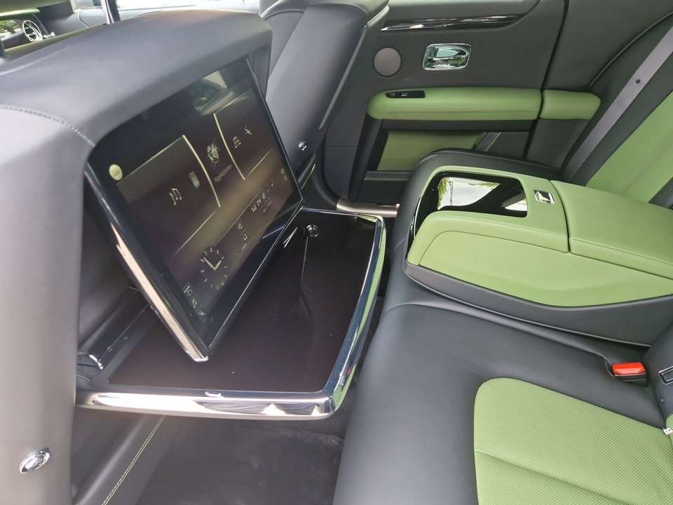 Rolls-Royce Ghost - Imagem 13