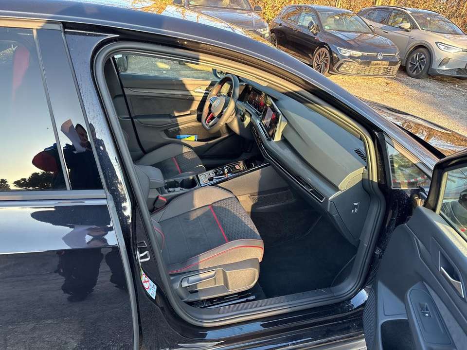 Volkswagen Golf - Imagem 8