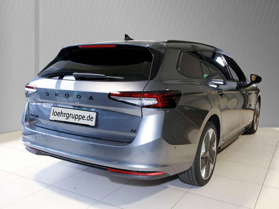 Skoda Superb - Imagem 4