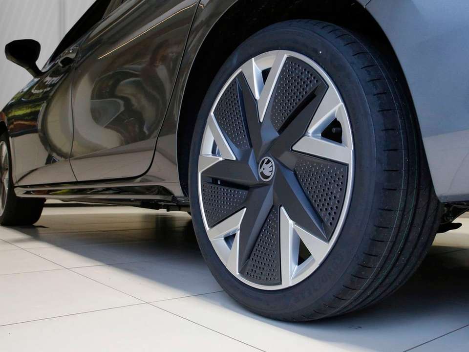 Skoda Superb - Imagem 5